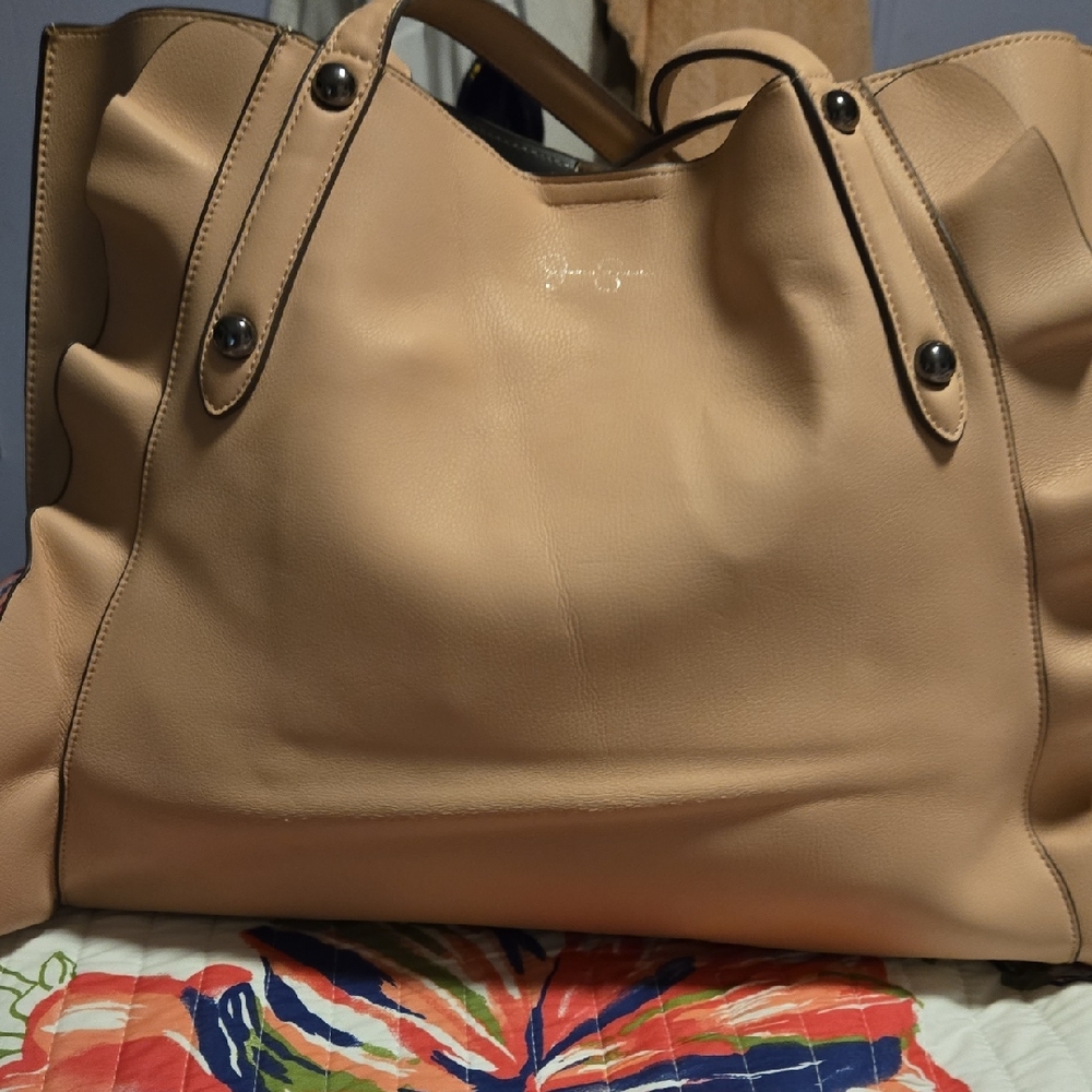 Elegant Tan Leather Tote Bag